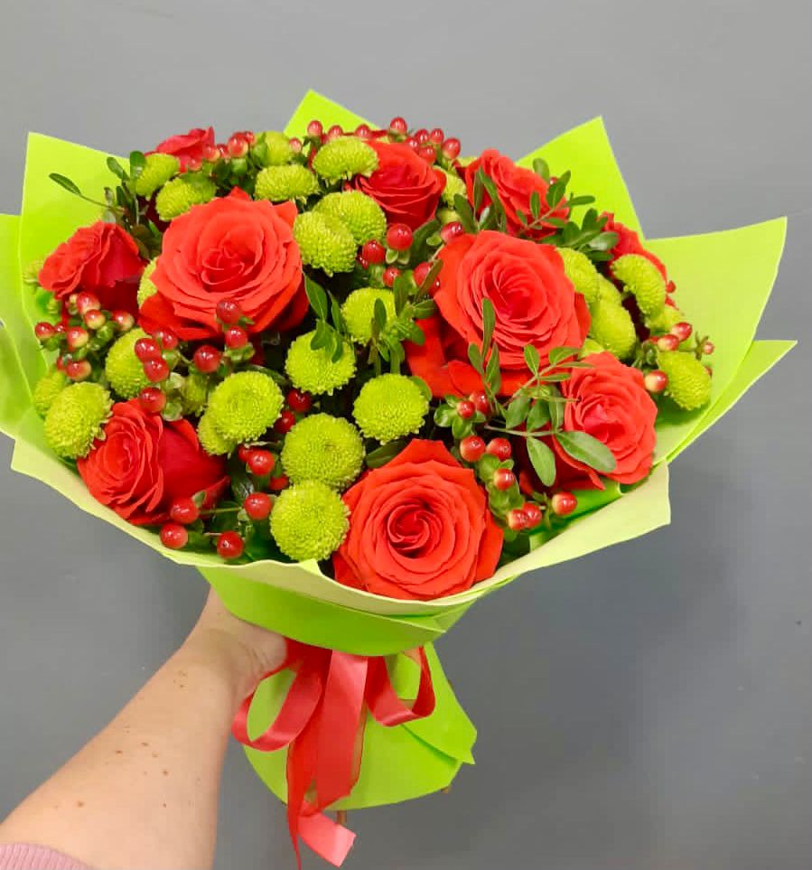 Букет цветов из: Хризантемы и Розы в Тугулыме