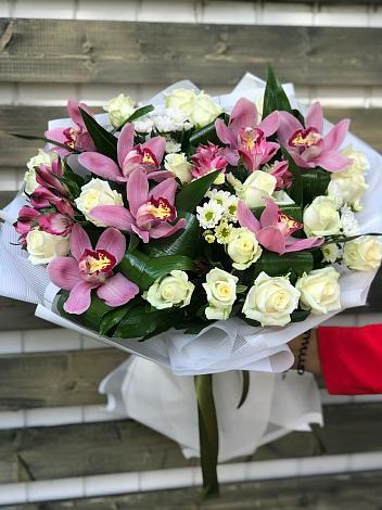 Букет цветов из: Розы и Хризантемы в Тугулыме