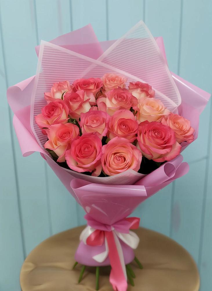 Букет 15 Розовых роз Равель в Тугулыме