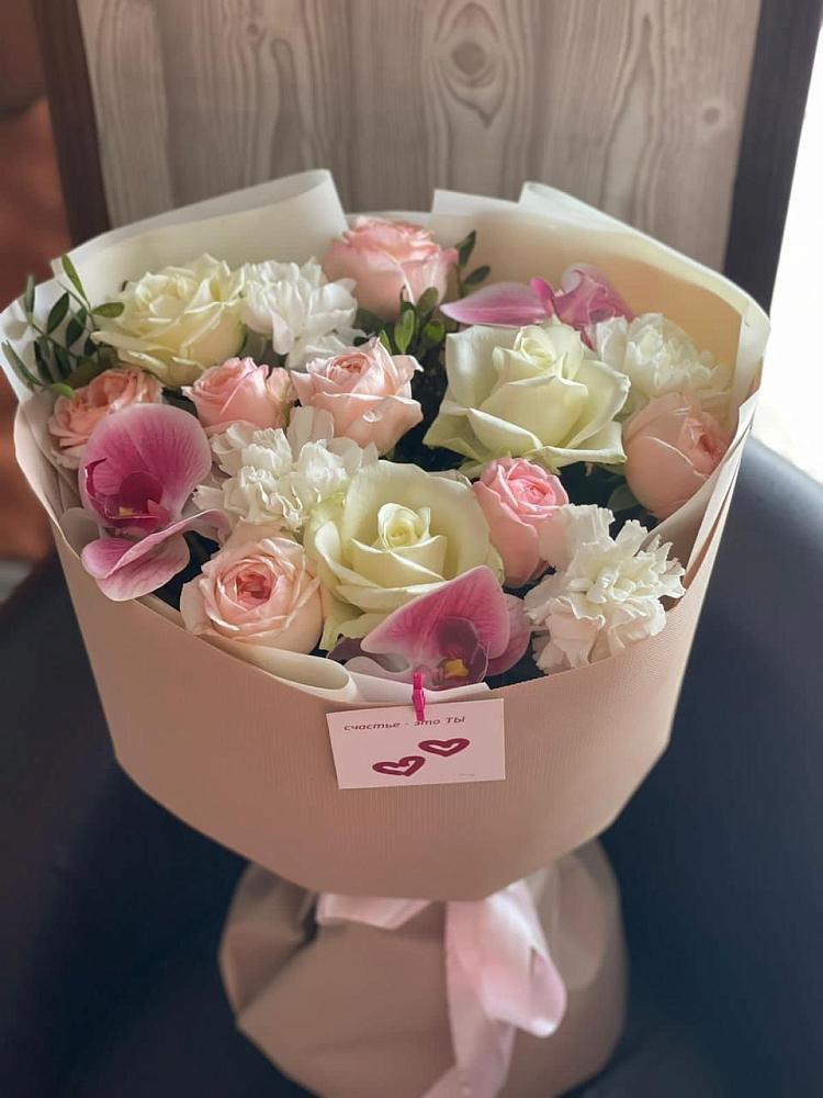 Букет цветов из: Орхидеи, Розы и Гвоздики в Тугулыме