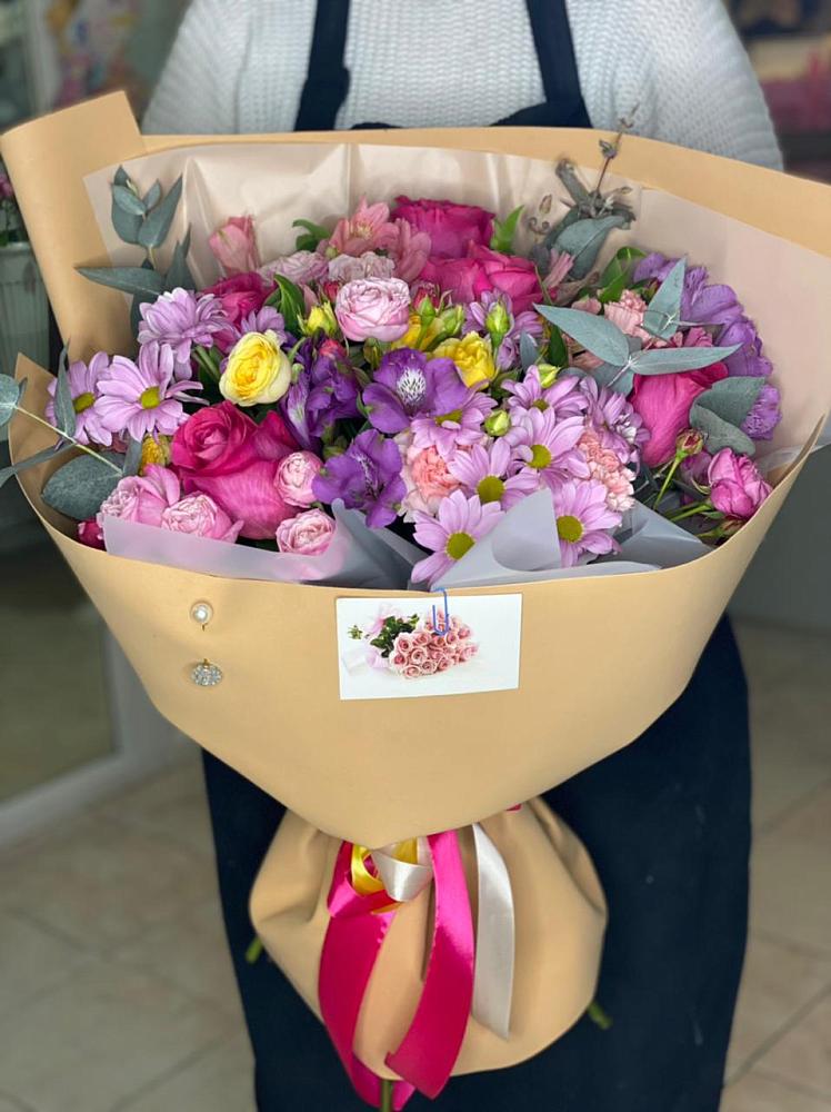 Букет цветов из: Хризантемы, Гвоздики и Альстромерии в Тугулыме