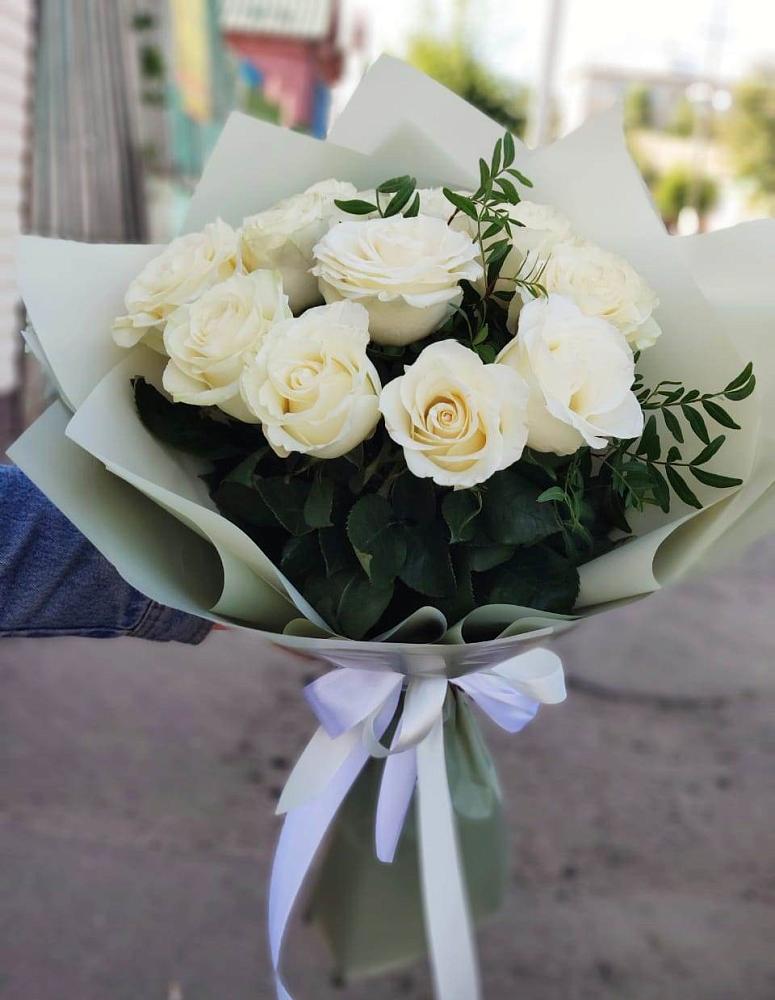 Букет Белые розы Проуд в Тугулыме