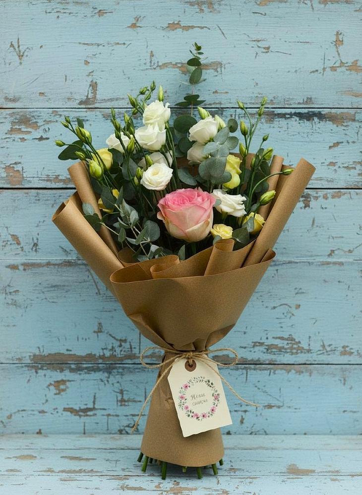 Букет цветов из: Розы и Лизиантусы в Тугулыме