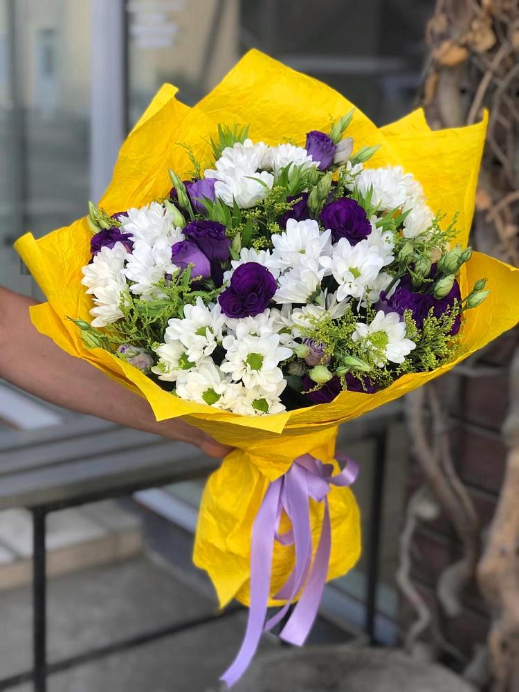 Букет цветов из: Ирисы, Хризантемы и Ромашки в Тугулыме