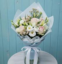 Букет цветов из:  Розы и Лизиантусы в Тугулыме