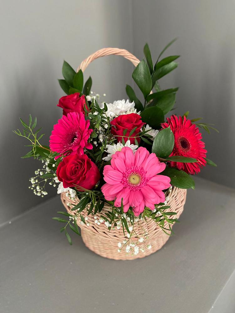 Цветочная композиция из Розы, Хризантемы и Герберы в корзине в Тугулыме