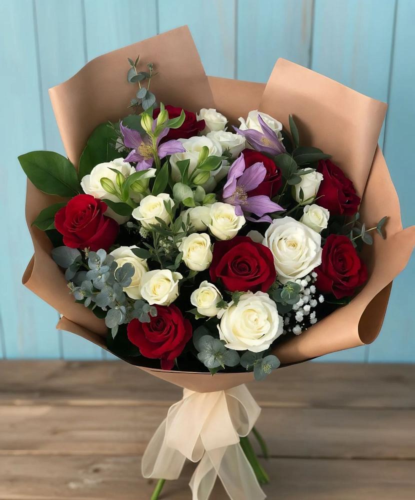 Букет цветов из: Розы и Альстромерии в Тугулыме