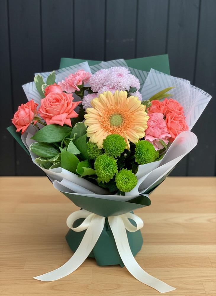 Букет цветов из: Гвоздики, Розы, Герберы и Хризантемы в Тугулыме