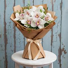 Букет цветов из:  Орхидеи и Розы в Тугулыме