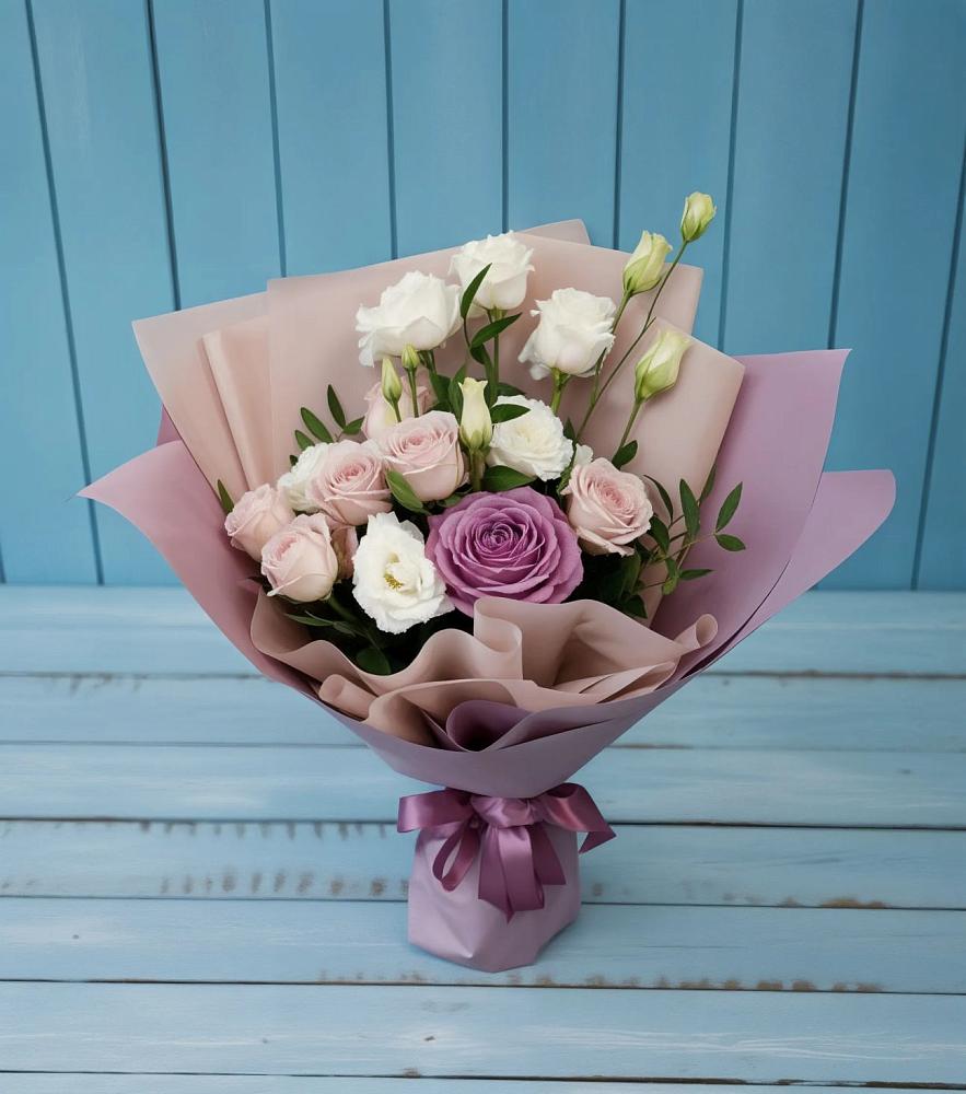 Букет цветов из: Розы и Лизиантусы в Тугулыме